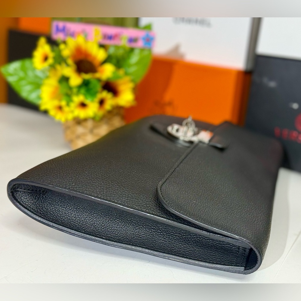 Auth GUCCI Leather Black Clutch Bag/Briefcase 🔥EUC Condition w/ key & dustbag - Picture 9 of 17